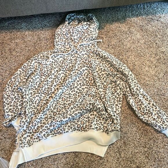 American Eagle Outfitters Tops - American Eagle hoodie